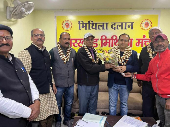 डॉ आनंद शेखर झा केँ अध्यक्ष , श्री मिथिलेश मिश्र महासचिव आओर श्री सुनील झा कोषाध्यक्ष